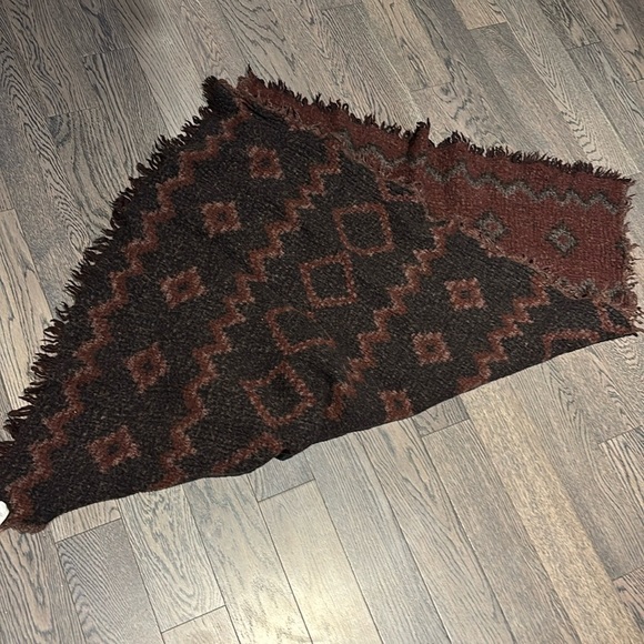 Wilfred Diamond Mosaic wool burgundy grey Reversible Blanket Scarf - Picture 8 of 15